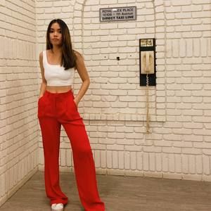 Meet your Posher, Em